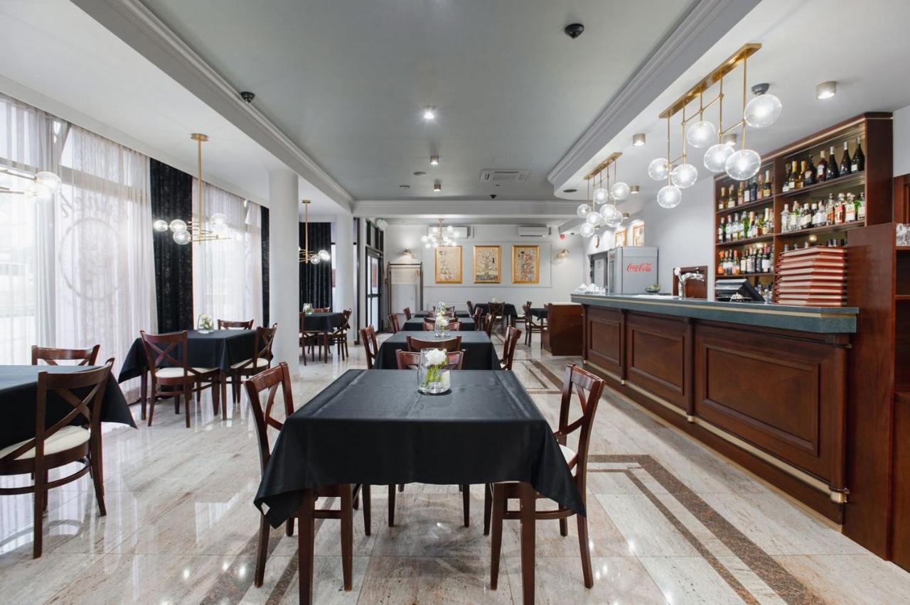 Hotel Poniatowski Radom Kültér fotó